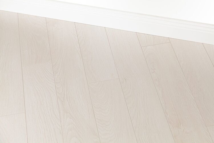 Ламинат BONKEEL Slim Wood 100, 1292х116х8 мм, 32 класс, уп. 1.2 м2